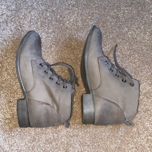 Steve Madden Rubin Bootie - Picture 2 of 5